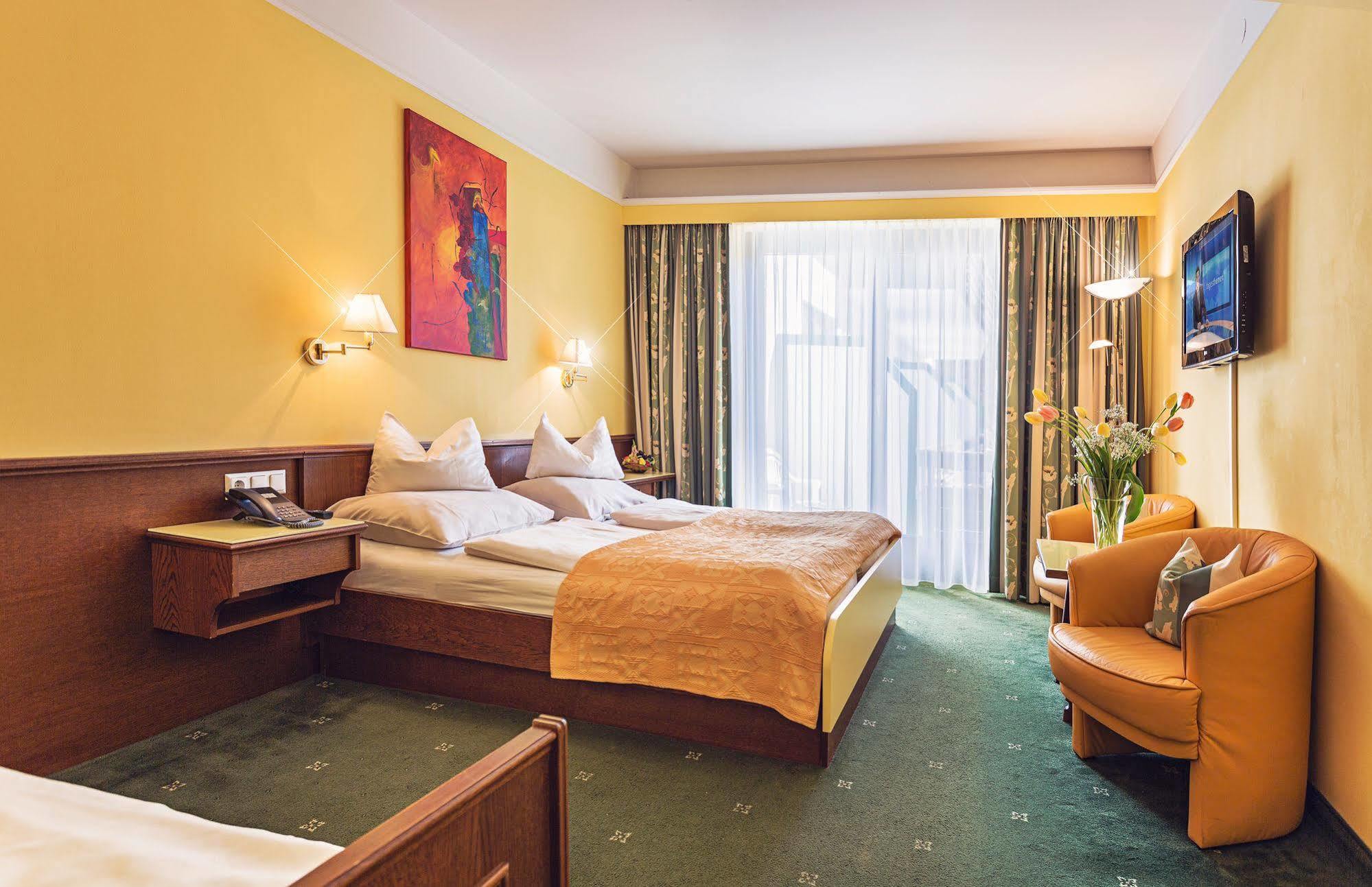 Hotel Zanker デーブリアッハ エクステリア 写真